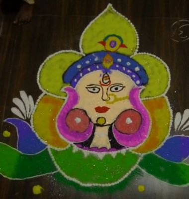 दुर्गा पूजा महोत्सव पर भव्य रंगोली प्रतियोगिता का आयोजन.....बच्चों ने खूबसूरत रंगोली बना कर बिखेरे भक्ति के रंग