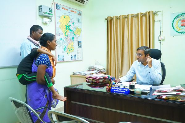 अपर कलेक्टर ने जनदर्शन में सुनी आम जनता की समस्याएं....समयबद्ध निराकरण को दिए निर्देश