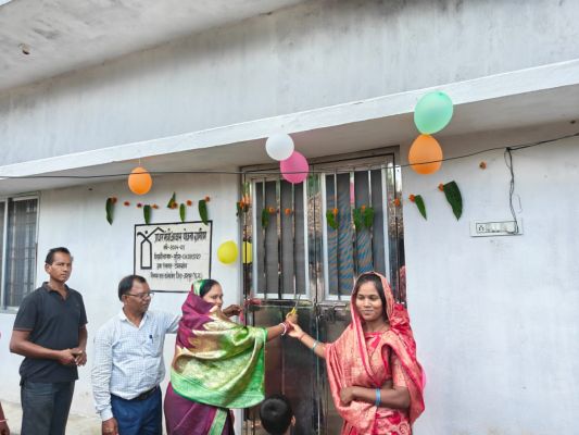 प्रधानमंत्री आवास योजना से जिले के 13000 &nbsp;हितग्राहियों ने किया गृह प्रवेश,दिया गया आवास की चाबी
