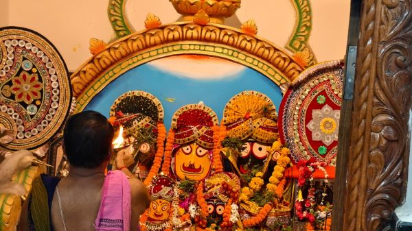 दोकड़ा के जगन्नाथ मंदिर में उमड़ी भक्तों की भीड़, देव उठनी एकादशी में हुआ दीप प्रज्वलन, तुलसी विवाह और भव्य भंडारा का हुआ आयोजन