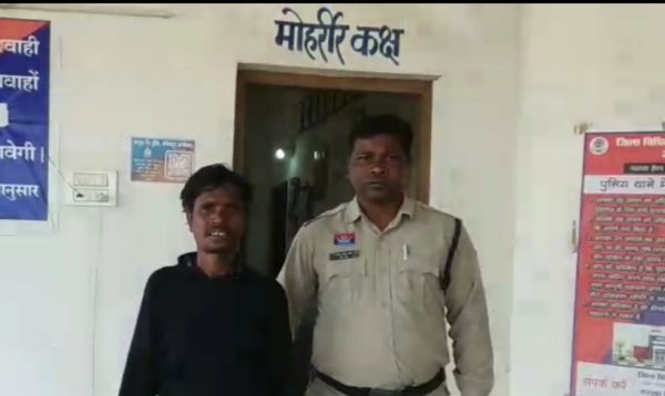 शराबी पति ने मामूली विवाद पर अपनी ही पत्नी को टांगी से&nbsp; कर दी हत्या,पुलिस ने किया, गिरफतार भेजा जेल
