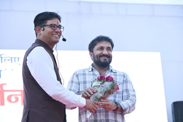 रायगढ़ में 21 और पुसौर में 22 नबम्बर को भव्य कैरियर गाइडेंस महोत्सव,देश के ख्यातिप्राप्त मोटिवेशनल स्पीकर एवं कैरियर गुरु आनंद कुमार देंगे युवाओं को सफलता का मंत्र