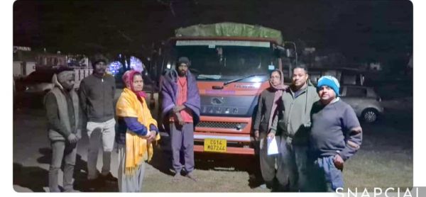 जिले भर में हड़कंप कुनकुरी राजस्व टीम ने 2 वाहन में 423 बोरा अवैध धान किया जप्त&nbsp;,सीमाओं पर ताबड़तोड़ अभियान जारी