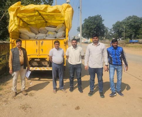 धान कोचिये पर एक्शन : चकरभाठा में अवैध रूप से भंडारित 30 किंवटल धान जब्त