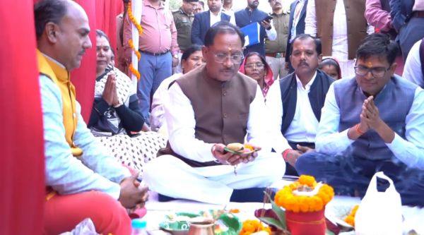 मुख्यमंत्री श्री साय ने विधानसभा कुनकुरी के लिए 77.23 करोड़ रूपए लागत के 75 विकासकार्यों का किया लोकार्पण और भूमिपूजन