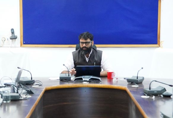 कलेक्टर ने राजस्व अधिकारियों की समीक्षा बैठक में दिए निर्देश,राजस्व अधिकारी प्रतिदिन धान खरीदी केंद्रों का करे निरीक्षण