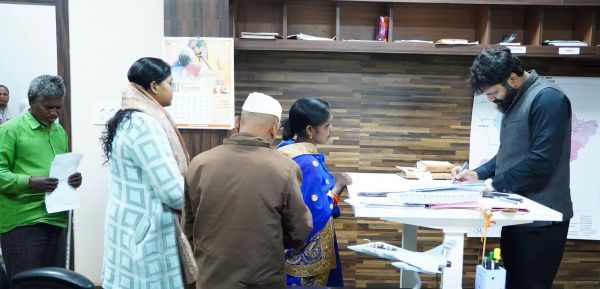 जनदर्शन में 29 प्रकरणों की सुनवाई, कलेक्टर ने अधिकारियों को निराकरण में जवाबदेही सुनिश्चित करने के निर्देश दिए"