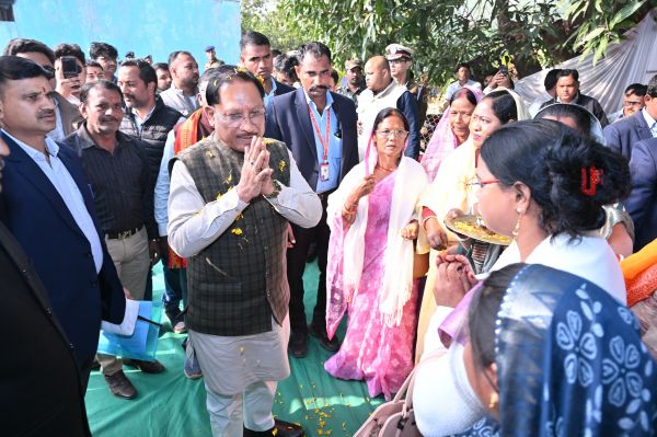  &ldquo;सुशासन के दो साल पूरे : मुख्यमंत्री विष्णुदेव साय ने गिनाईं दो वर्षों की उपलब्धियां&rdquo;जशपुर को 1000 करोड़ से अधिक की सड़क-पुल की सौगात&rdquo;