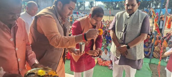 रायकेरा में विशाल हिंदू सम्मेलन संपन्न,सनातन संस्कृति की रक्षा व सामाजिक एकता पर दिया गया जोर