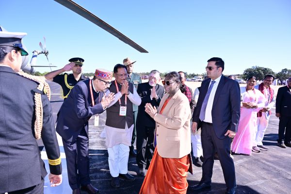 राष्ट्रपति श्रीमती द्रौपदी मुर्मू आगडीह हवाई पट्टी से हुई रवाना&nbsp;