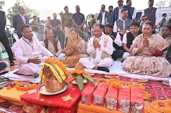 मुख्यमंत्री ने पत्थलगांव के प्रेस क्लब का किया लोकार्पण ,पत्थलगांव प्रेस क्लब ने मुख्यमंत्री को दिया धन्यवाद&nbsp;