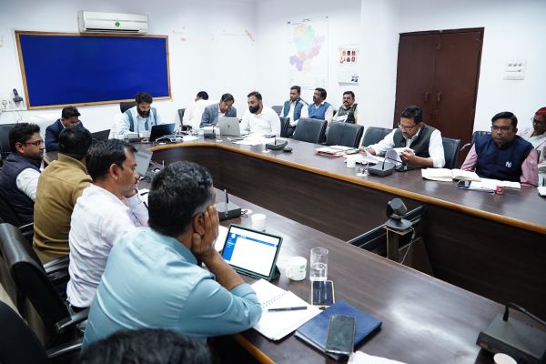 समयबद्ध सेवा, पारदर्शिता और जवाबदेही को लेकर कलेक्टर रोहित व्यास का कड़ा रुख,दिए कई अहम निर्देश