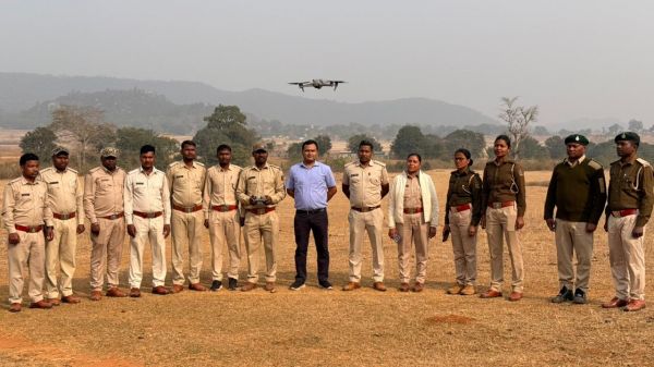 घने जंगलों में भी अब नहीं छुप पाएंगे हाथी: जशपुर वनमण्डल में ड्रोन से रियल टाइम मॉनिटरिंग की शुरुआत, मानव&ndash;वन्यजीव संघर्ष रोकने आधुनिक तकनीक का उपयोग
