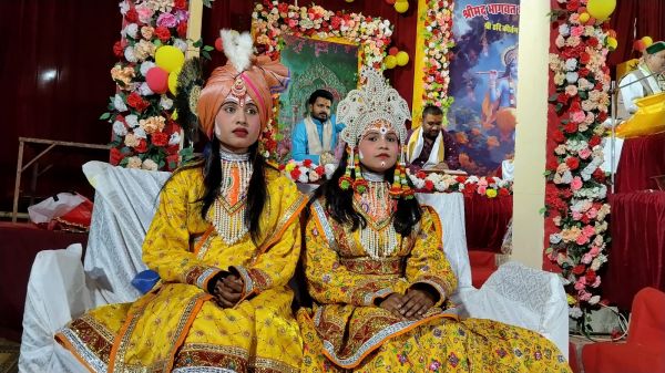 श्रीमद भागवत कथा का भव्य समापन : करुणा शंकर महाराज के मार्मिक प्रवचन से भाव-विभोर हुए भक्त,,भक्ति, श्रद्धा और उल्लास का अद्भुत संगम: पुष्प वर्षा के बीच &ldquo;राधे-राधे&rdquo; के जयघोष से गूंजा कथा पंडाल, हजारों श्रद्धालुओं ने लिया भाग