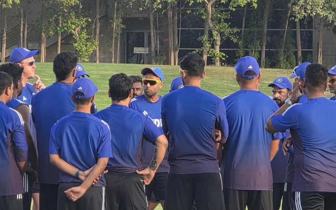 Asia Cup T20 : एशिया कप टी20 के लिए दुबई पहुंची भारतीय टीम..हार्दिक पांड्या का नया लुक वायरल