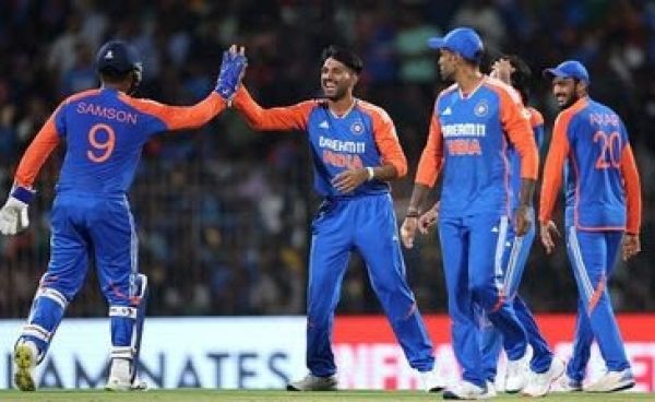 Sports News : टीम इंडिया के Asia Cup 2025 के लिए यूएई रवाना होने से पहले भारतीय खिलाड़ी को डेंगू..ऐन वक्&zwj;त पर इस स्&zwj;टार ने किया रिप्&zwj;लेस